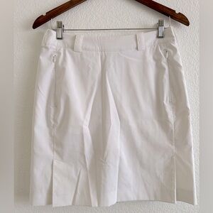 NIKE TOUR DRI-FIT TOIR PERFORMANCE Size 4